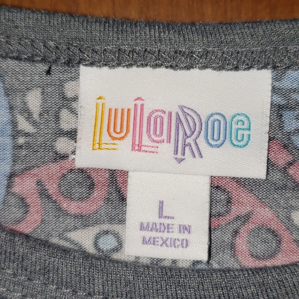 Lula Roe Randy Top - Picture 2 of 4